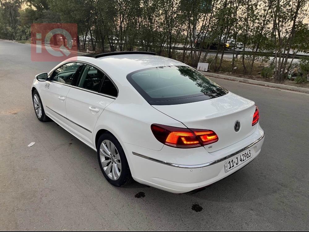 فولكسفاغن باسات CC